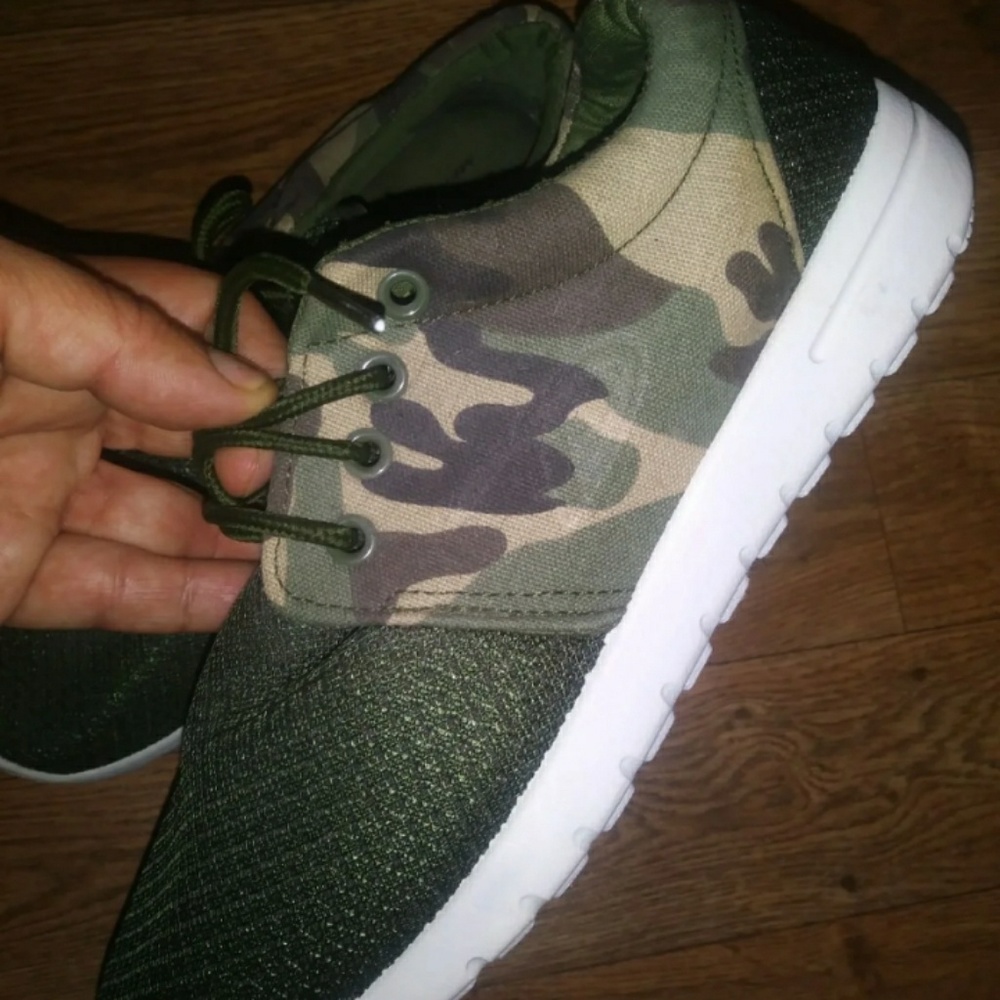 Women's New Camo Sneakers